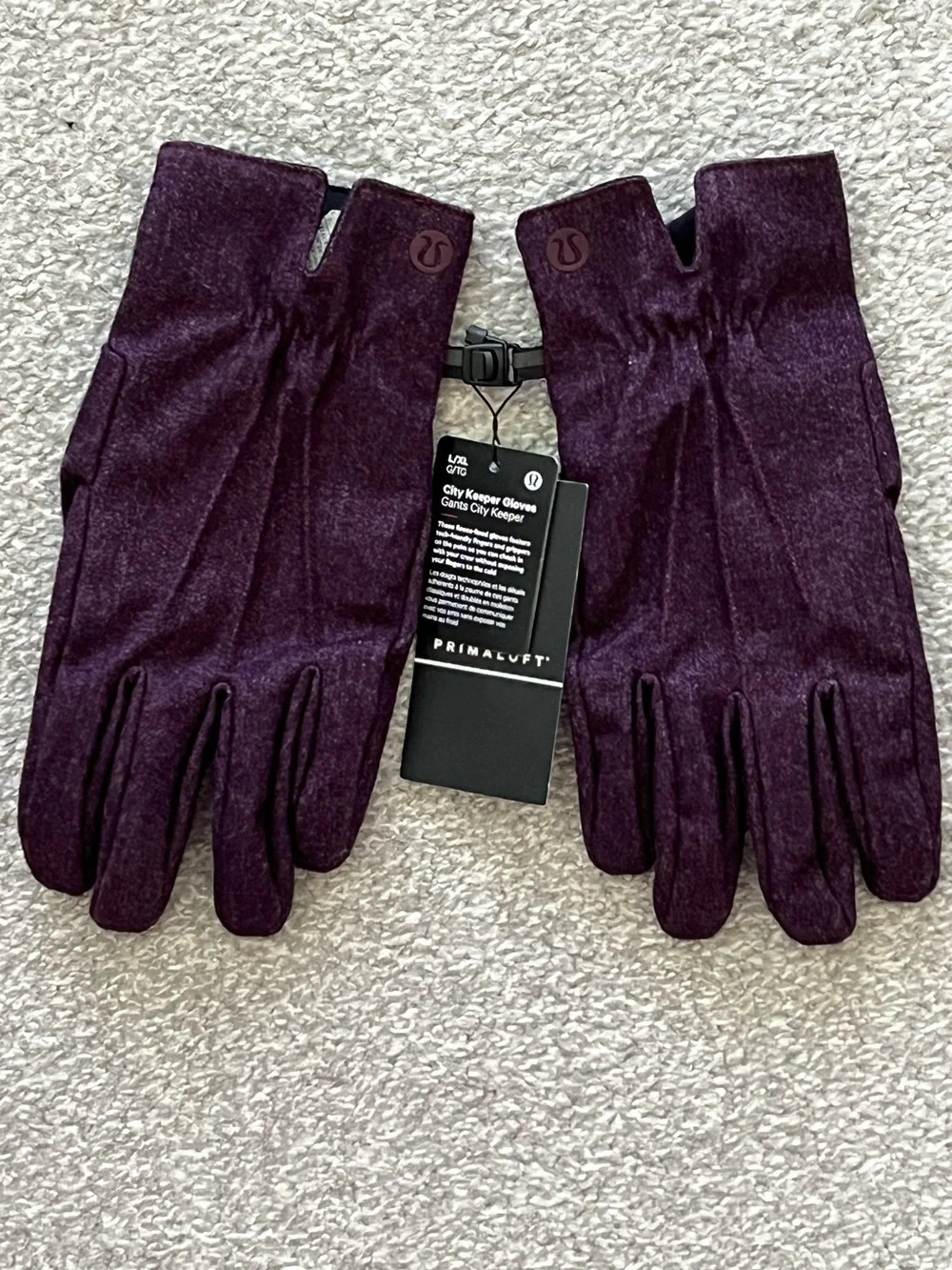NWT lululemon athletica City Keeper Gloves in Deep Plum